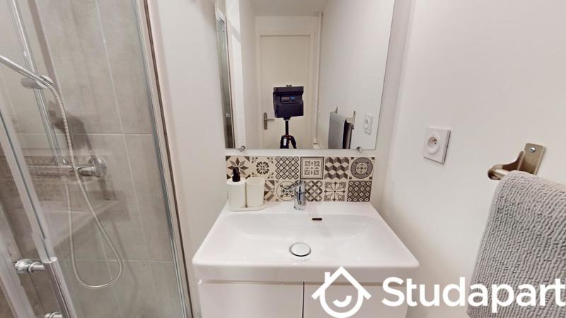 Chambre - 11 m² - 1 pièce