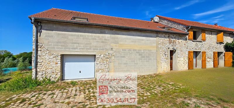 Maison - 235 m² - 6 pièces