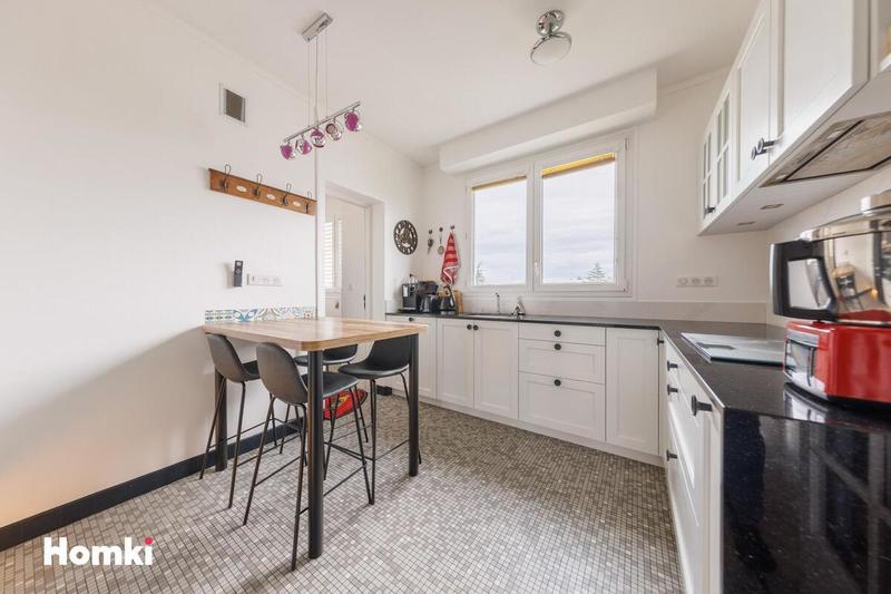 Appartement - 140 m² - 5 pièces