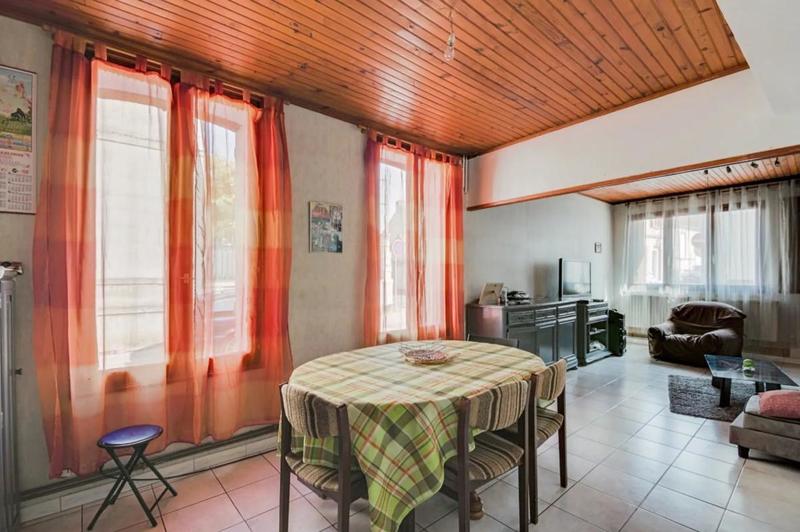 Maison - 170 m² - 8 pièces