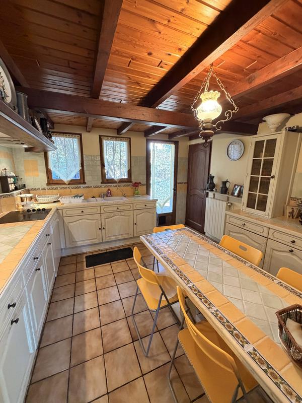 Maison traditionnelle - 207 m² - 10 pièces