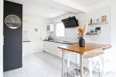 Maison - 145 m² - 6 pièces