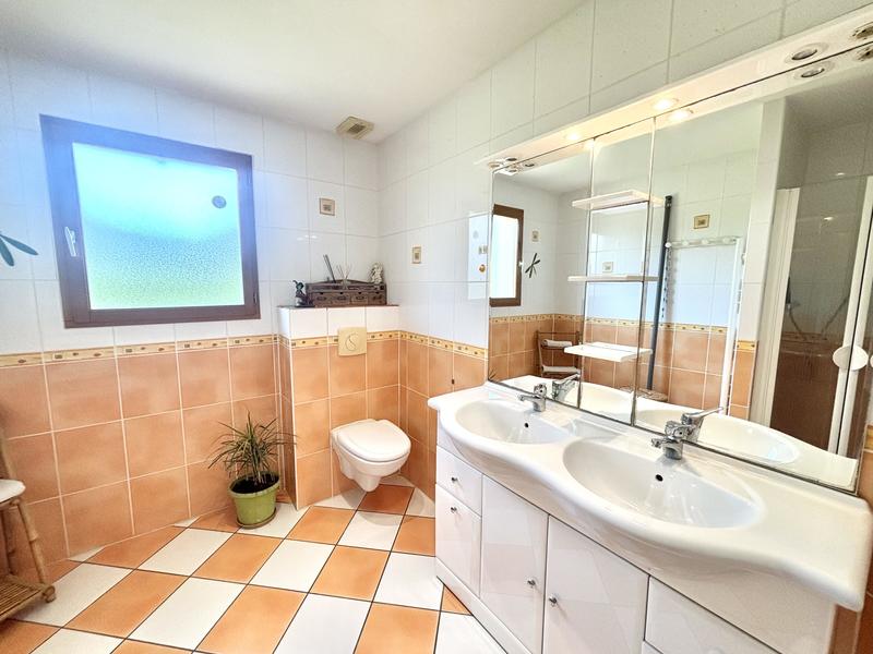 Maison - 120 m² - 6 pièces