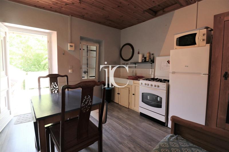 Maison de village - 80 m² - 5 pièces