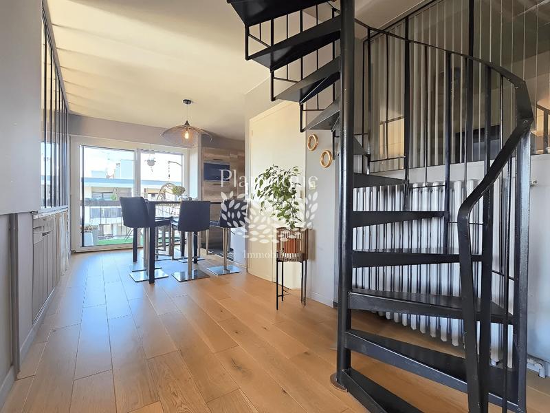 Duplex - 176 m² - 6 pièces