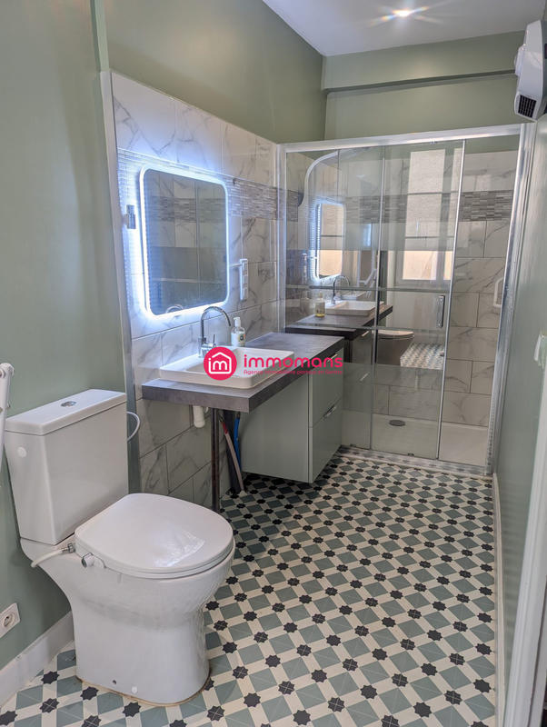 Maison - 203 m² - 9 pièces