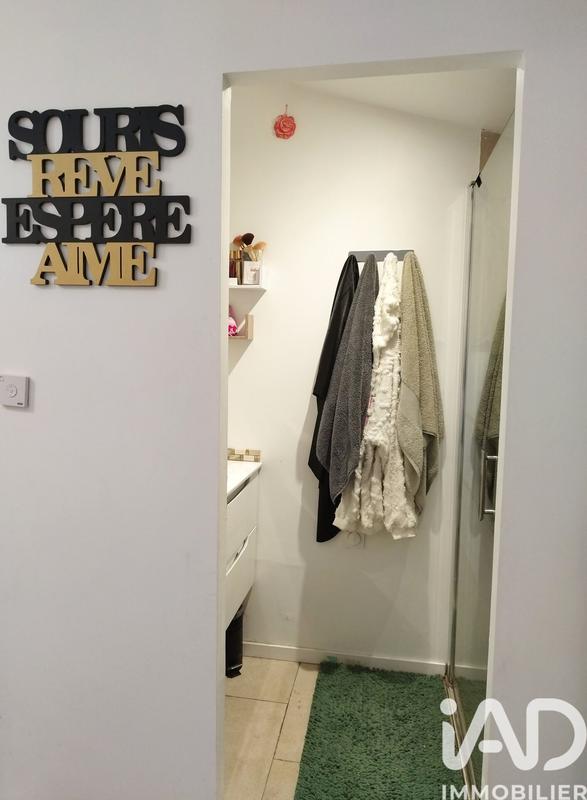 Maison - 214 m² - 9 pièces