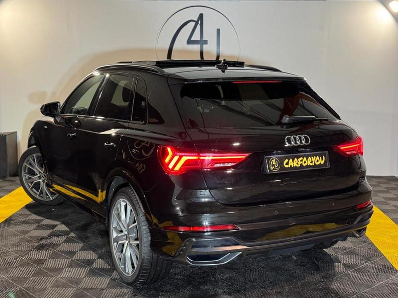 Audi Q3 35 Tdi s-Line 2.0 16v s Tronic7 150 cv Boîte auto Toit ouvrant, Caméra de recul, Sièges chauffants