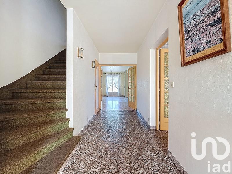 Maison - 180 m² - 8 pièces