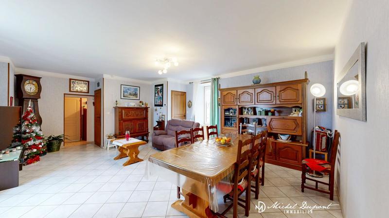 Maison - 196 m² - 8 pièces