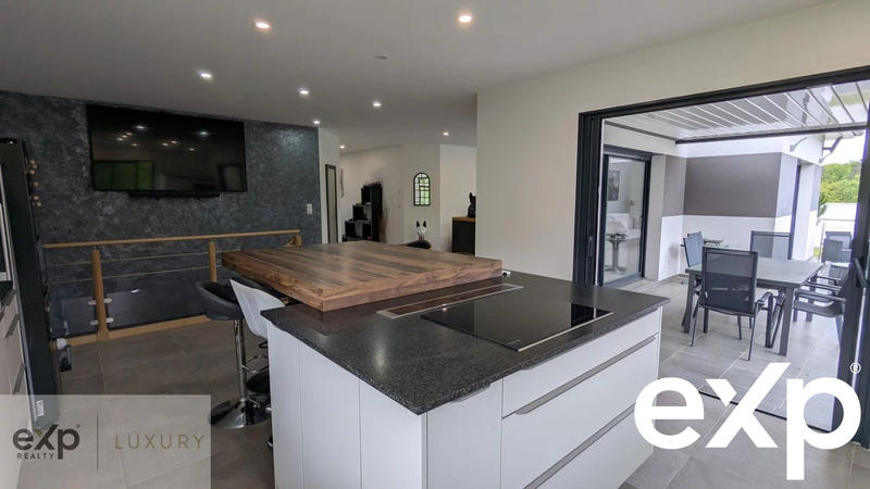 Maison contemporaine - 180 m² - 6 pièces