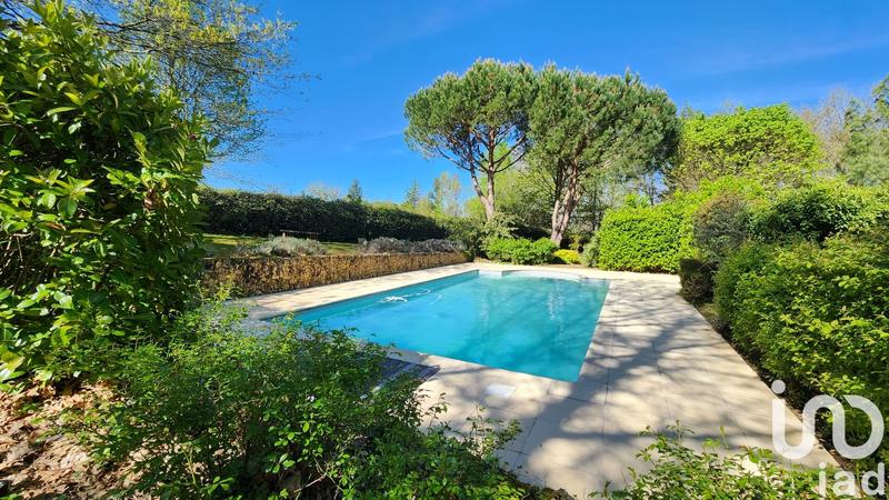 Maison - 140 m² - 5 pièces