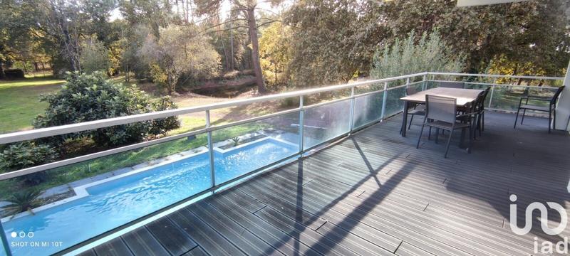 Maison - 226 m² - 7 pièces