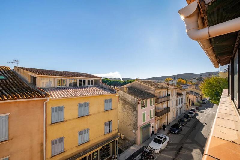 Appartement - 77 m² - 3 pièces