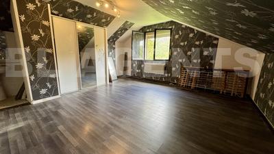 Maison - 120 m² - 9 pièces