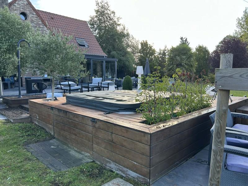 Maison - 205 m² - 10 pièces