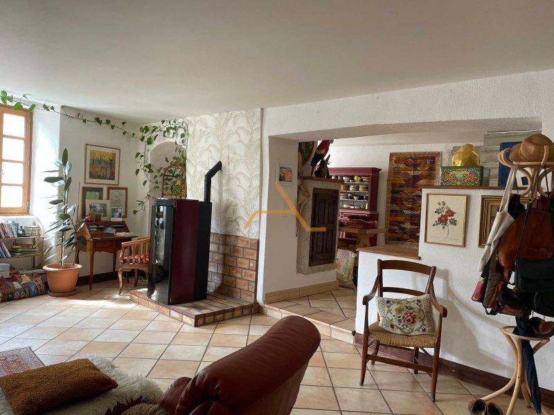 Maison de village - 159 m² - 4 pièces