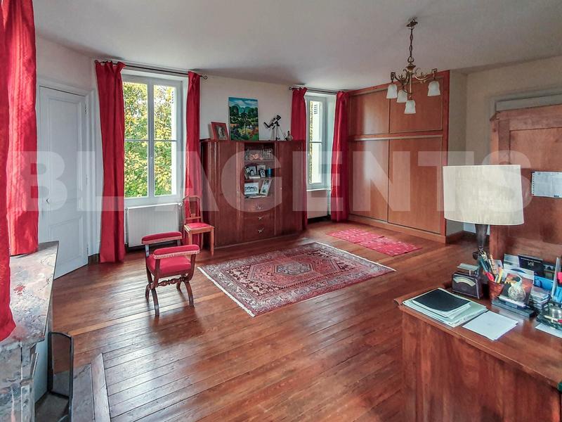 Maison de domaine - 370 m² - 14 pièces