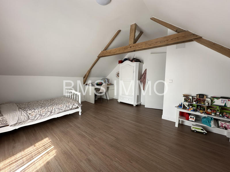 Maison - 251 m² - 6 pièces