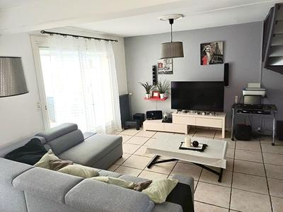 Maison - 93 m² - 5 pièces