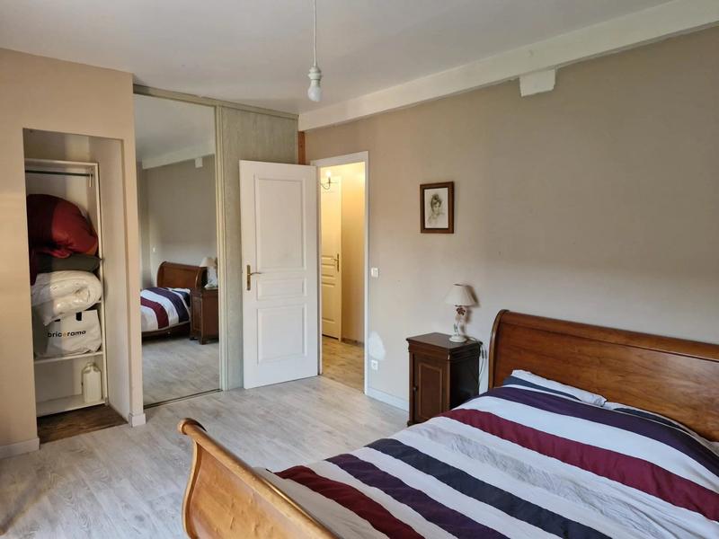 Maison - 310 m² - 15 pièces