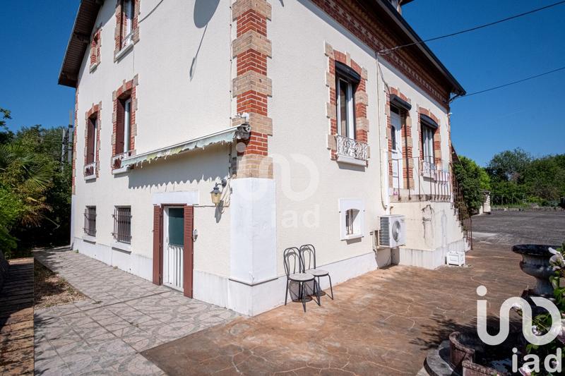 Maison - 165 m² - 9 pièces