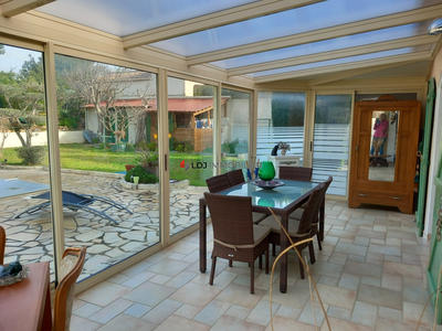 Maison traditionnelle - 142 m² - 6 pièces