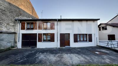 Maison - 231 m² - 7 pièces