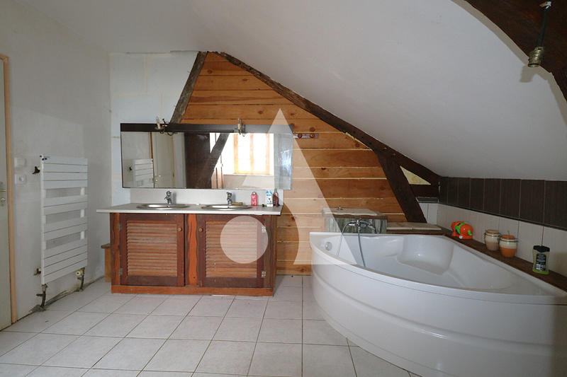 Maison - 204 m² - 5 pièces