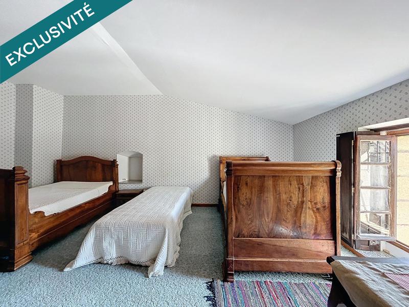 Maison - 90 m² - 5 pièces