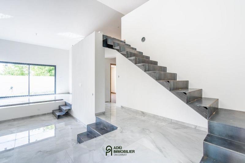 Maison - 254 m² - 5 pièces