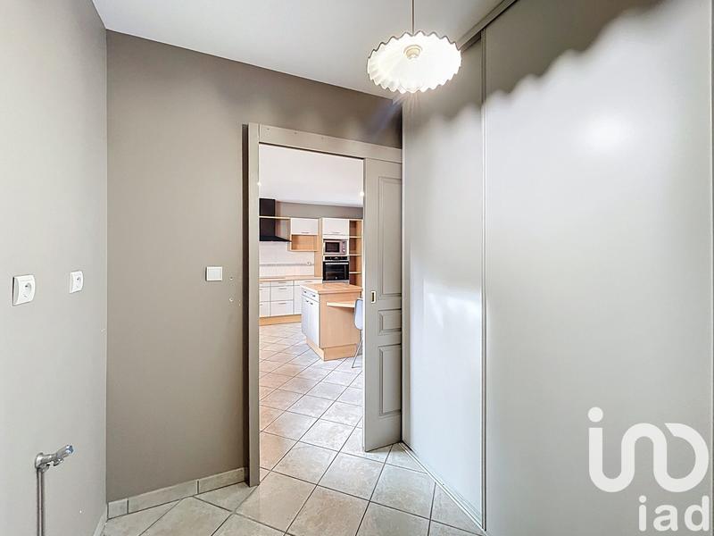 Maison - 183 m² - 7 pièces