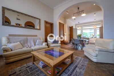 Maison de ville - 466 m² - 11 pièces