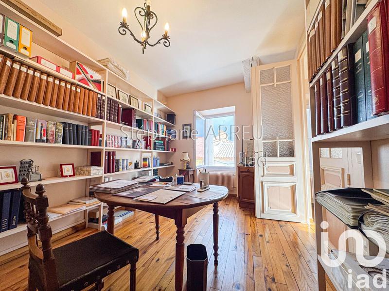 Maison - 297 m² - 9 pièces