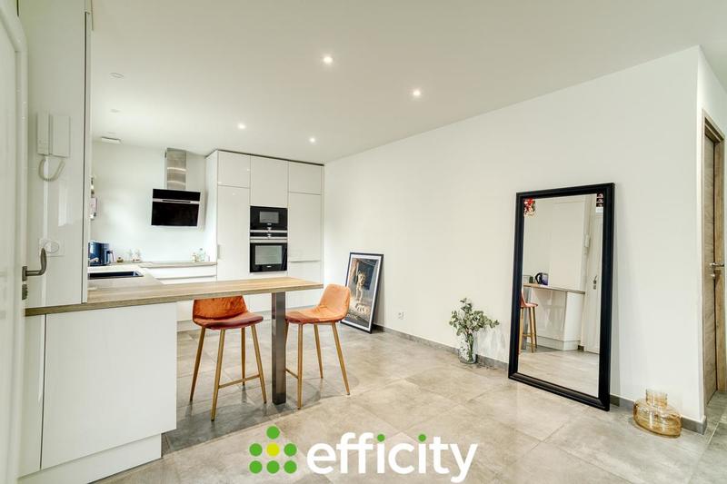 Appartement - 105 m² - 4 pièces