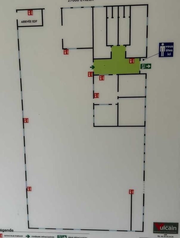 Local commercial - 1 067 m²