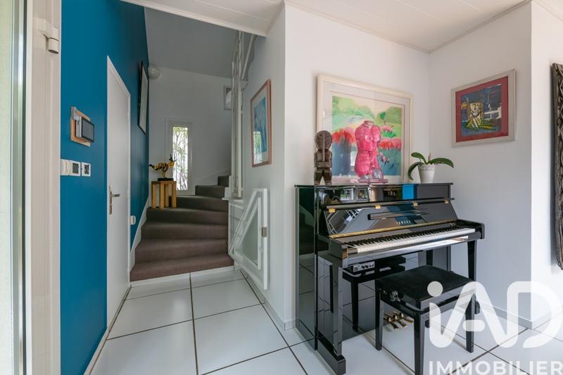 Maison - 245 m² - 9 pièces