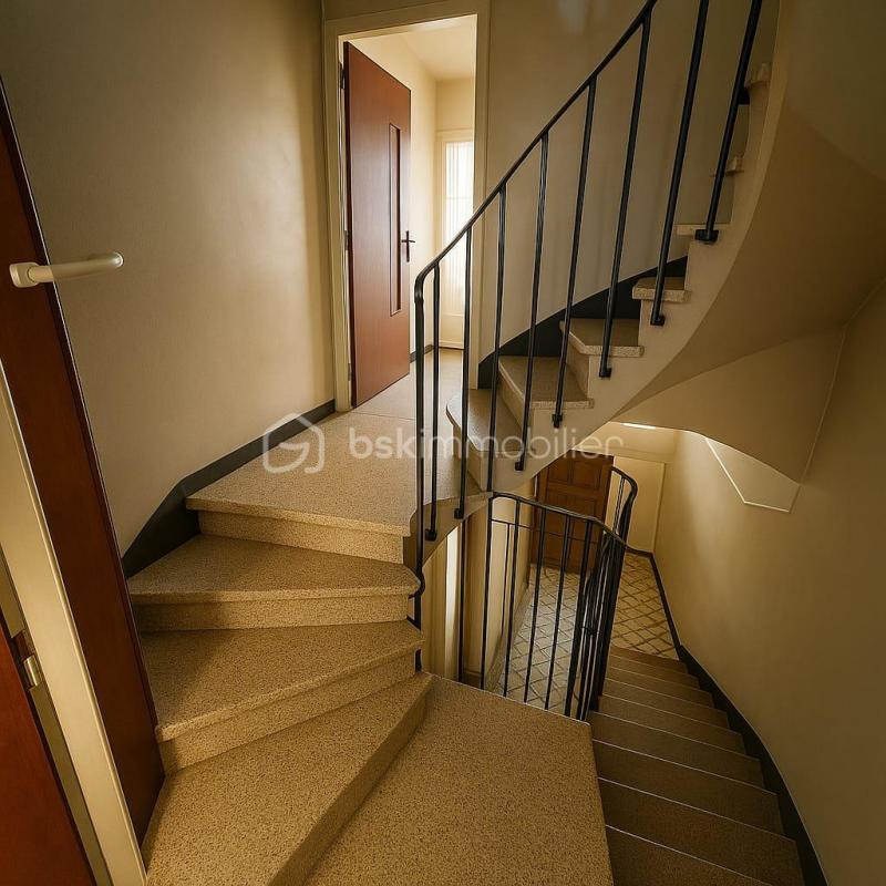 Maison - 111 m² - 6 pièces