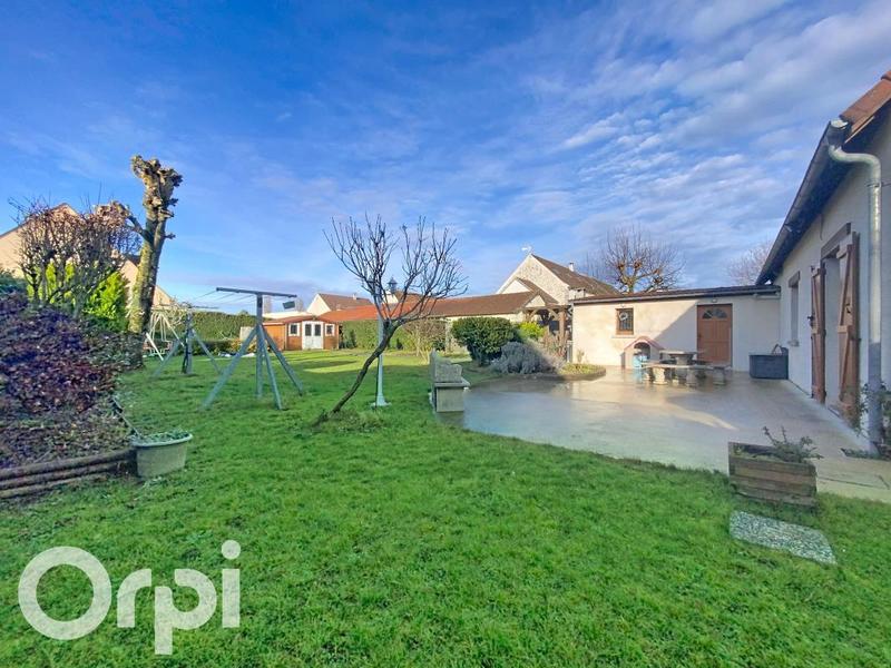 Maison - 168 m² - 8 pièces