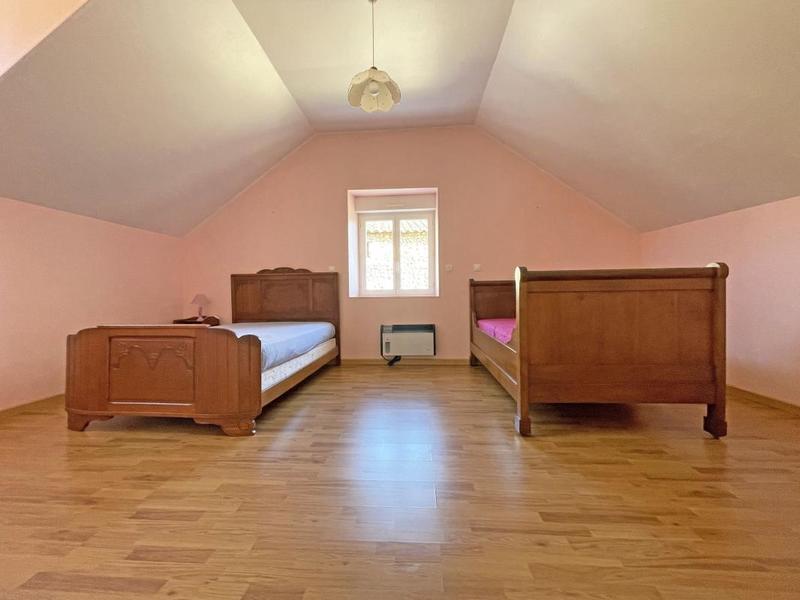 Maison - 205 m² - 4 pièces