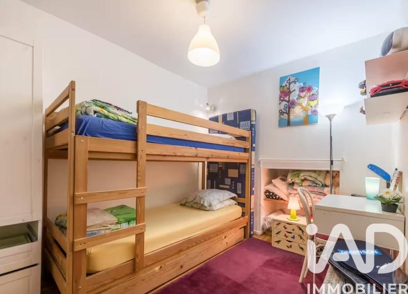 Maison - 175 m² - 9 pièces