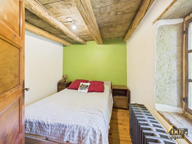 Maison - 225 m² - 8 pièces