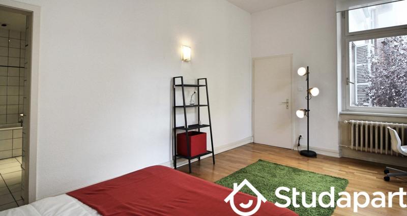 Chambre - 13 m² - 1 pièce