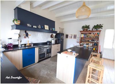 Maison - 198 m² - 6 pièces