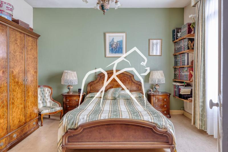 Maison ancienne - 200 m² - 7 pièces