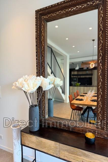 Maison - 245 m² - 6 pièces