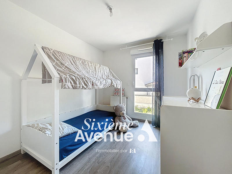 Appartement - 80 m² - 4 pièces