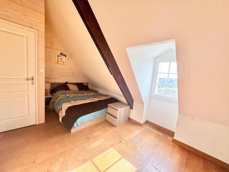 Maison - 215 m² - 9 pièces