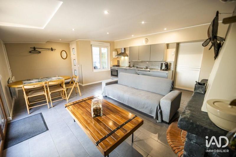 Local commercial - 22 000 m²