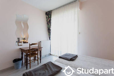 Chambre - 102 m² - 1 pièce